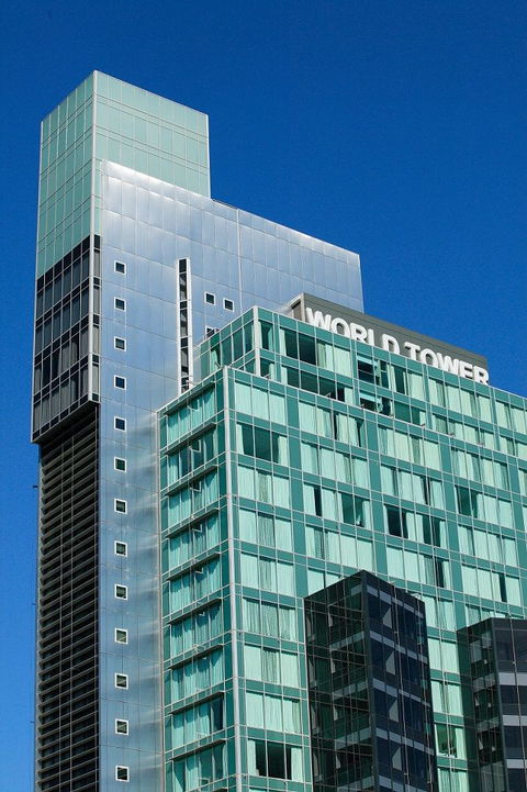 Meriton Suites World Tower - Accommodation ACT 0