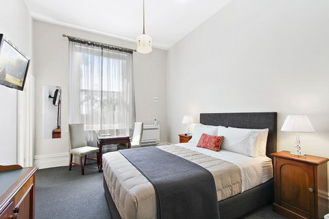 The Riversleigh - Accommodation ACT 6