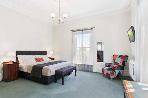 The Riversleigh - Accommodation ACT 11
