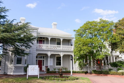 The Riversleigh - Accommodation ACT 13