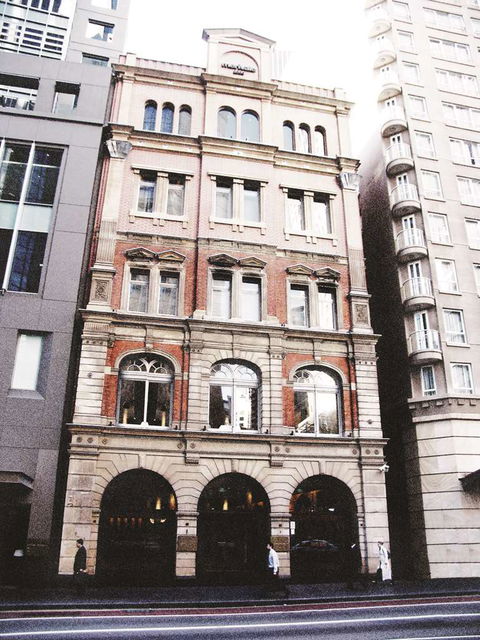 Establishment Hotel - Accommodation ACT 0