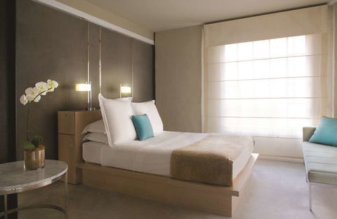 Establishment Hotel - Accommodation ACT 6