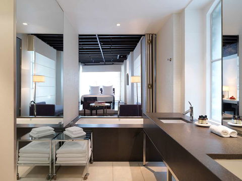 Establishment Hotel - Accommodation ACT 7