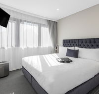 Meriton Suites Kent Street - Accommodation ACT