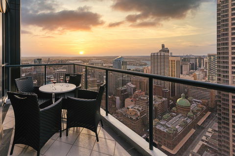 Meriton Suites Pitt Street - Accommodation ACT 0