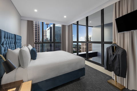 Meriton Suites Pitt Street - Accommodation ACT 2