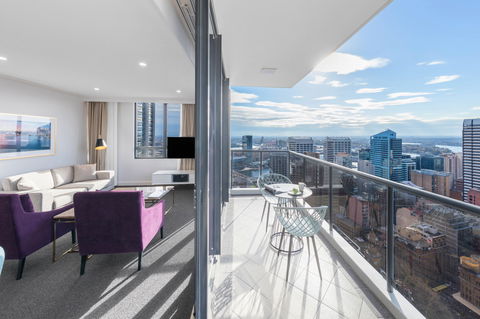 Meriton Suites Pitt Street - Accommodation ACT 12