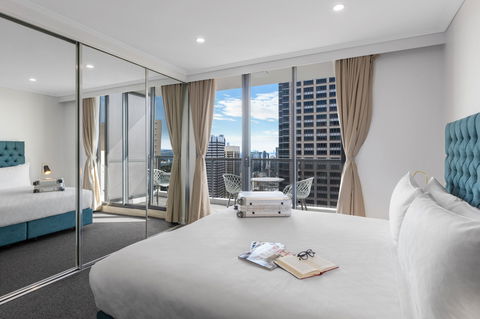 Meriton Suites Pitt Street - Accommodation ACT 13