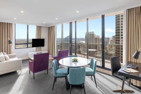 Meriton Suites Pitt Street - Accommodation ACT 14