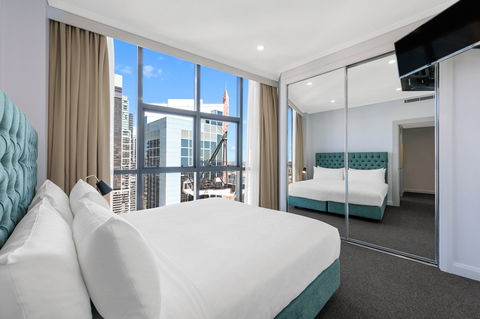 Meriton Suites Pitt Street - Accommodation ACT 17