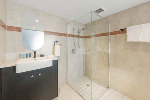 Club Wyndham Sydney, Trademark Collection - Accommodation ACT 14