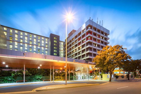 H on Smith Hotel - Accommodation ACT 0