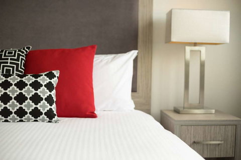 H on Smith Hotel - Accommodation ACT 5