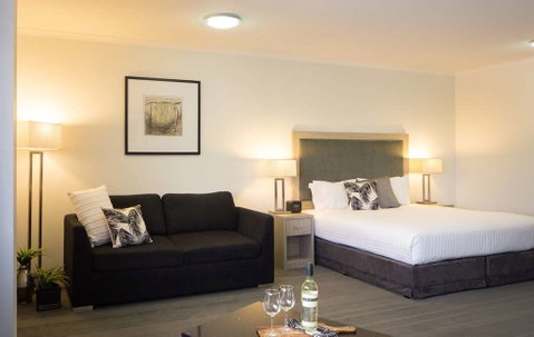 H on Smith Hotel - Accommodation ACT 15