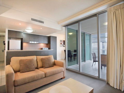 Oaks Casino Towers - Accommodation ACT 2