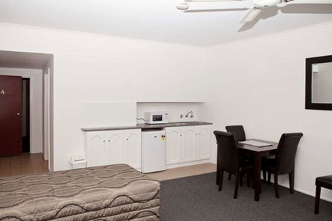 Comfort Inn & Suites Riverland - Accommodation ACT 6