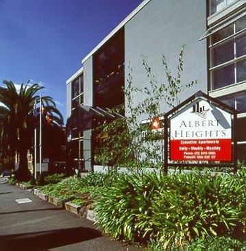 Albert Heights Service Apts - Accommodation ACT 0