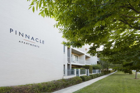 Pinnacle Apartments - Accommodation ACT 0
