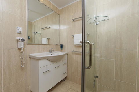 Ibis Styles Canberra - Accommodation ACT 11