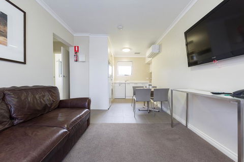 Forrest Hotel & Apartments - Accommodation ACT 2