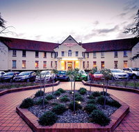 Mercure Canberra - Accommodation ACT