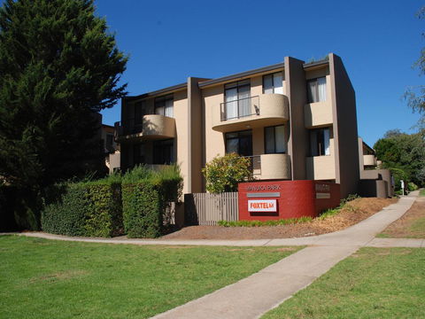 Manuka Park Serviced Apartments - Accommodation ACT 2