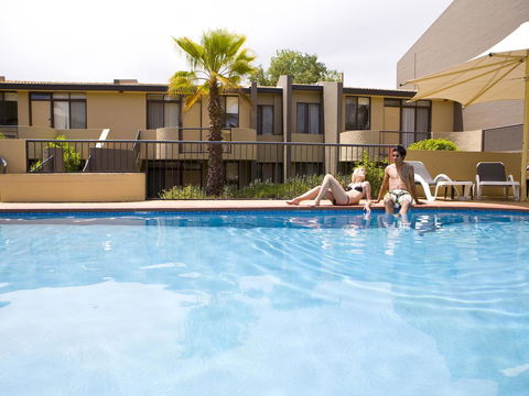 Manuka Park Serviced Apartments - Accommodation ACT 9