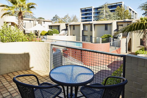 Manuka Park Serviced Apartments - Accommodation ACT 3