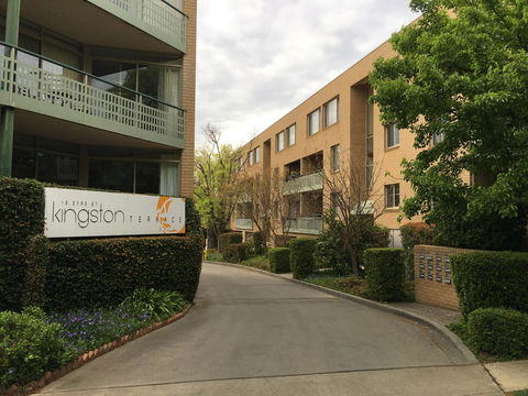 Kingston Comfy Apartment - Accommodation ACT 0