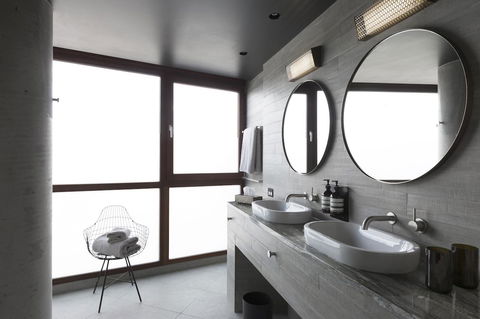 Ovolo Nishi - Accommodation ACT 13