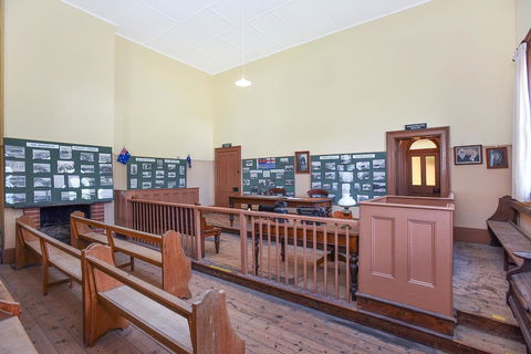 Wellington Courthouse - Accommodation ACT 28