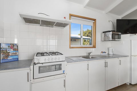 Port Broughton Tourist Park - Accommodation ACT 34