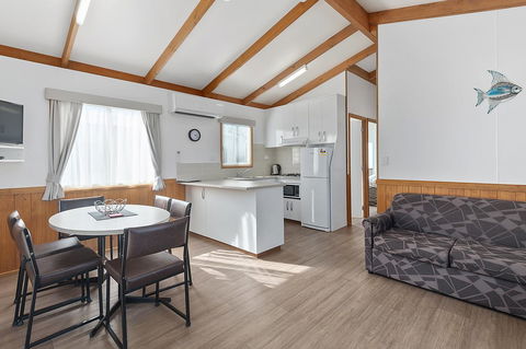 Port Broughton Tourist Park - Accommodation ACT 17