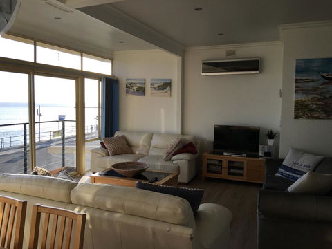 Crystal Blue Apartment - Accommodation ACT 36