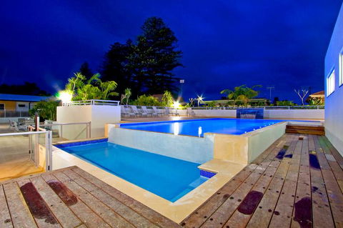 Lakeside Waterfront Apartment The Entrance - Accommodation ACT 14