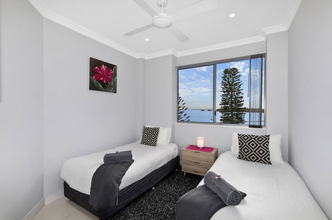 Lakeside Waterfront Apartment The Entrance - Accommodation ACT 9
