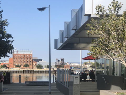Port Adelaide Executive Waterfront Apartment - Accommodation ACT 32