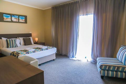 Marina Hotel - Accommodation ACT 31