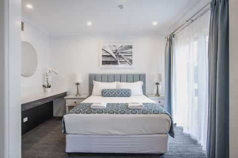 Marina Hotel - Accommodation ACT 21