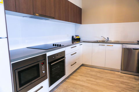 Marina Hotel - Accommodation ACT 32