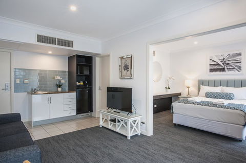 Marina Hotel - Accommodation ACT 26