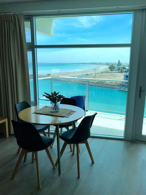 Ocean View Luxury Apartment & Suite - Accommodation ACT 22