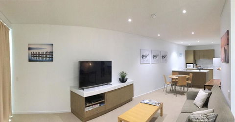 Wallaroo Marina Waterfront Luxe Apartment - Accommodation ACT 7