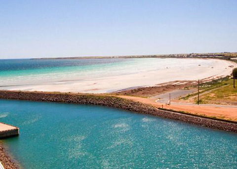 Wallaroo Marina Waterfront Luxe Apartment - Accommodation ACT 23