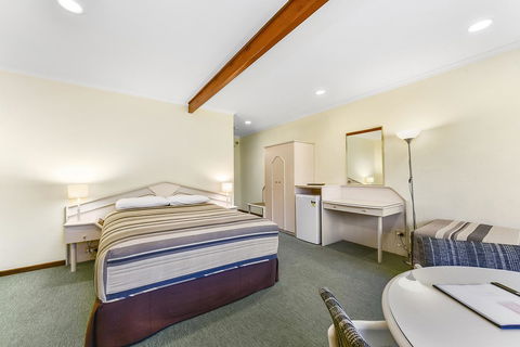 William Macintosh Motor Lodge - Accommodation ACT 23