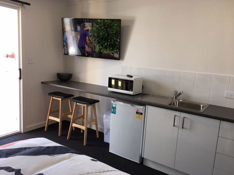 Port Lincoln Shark Apartment 1 - Accommodation ACT 11