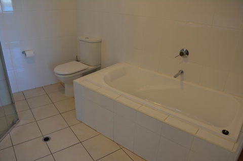 Wallaroo Marina Luxury Apartment - Accommodation ACT 23