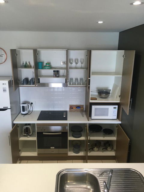 Wallaroo Marina Luxury Apartment - Accommodation ACT 8