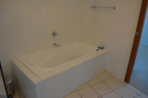 Wallaroo Marina Luxury Apartment - Accommodation ACT 24