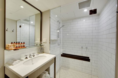 Mayfair Hotel - Accommodation ACT 7